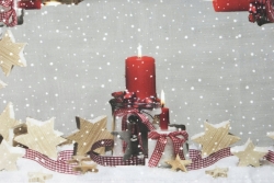 Vánoční ubrus na stůl Dřevěné hvězdy 85 x 85cm