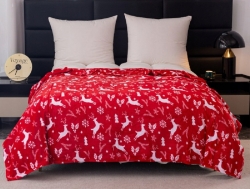 Deka červená s jeleny