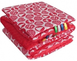 Komplet deka s polštářkem minky Zimní vzor červený