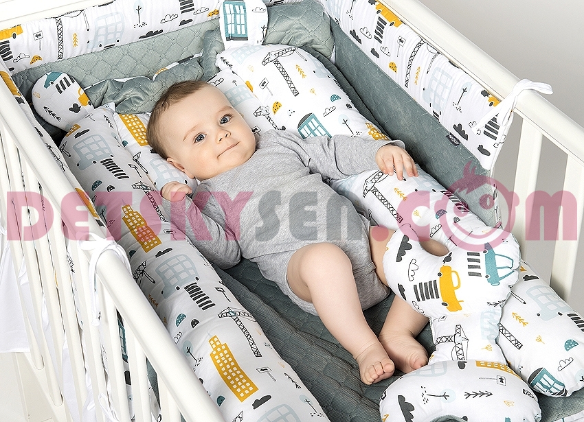 Ukázka mantinelu v postýlce